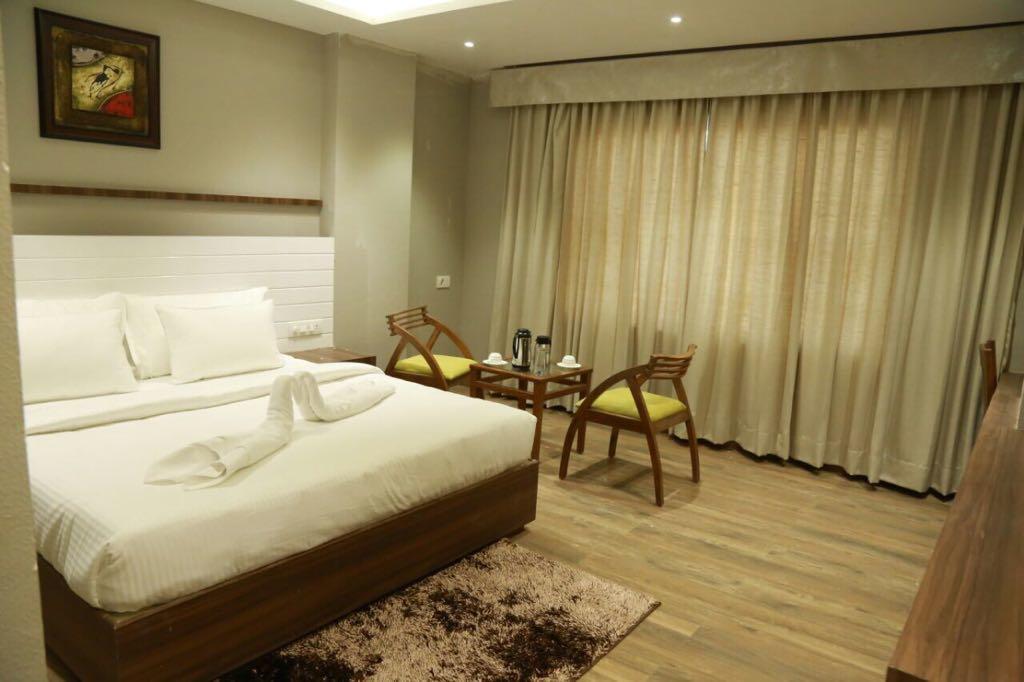 Hotel City Crown Mandsaur Kültér fotó