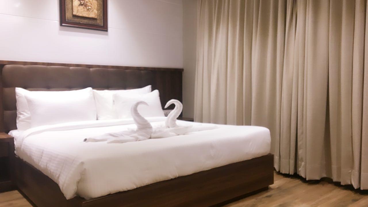 Hotel City Crown Mandsaur Kültér fotó