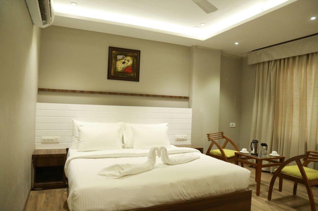 Hotel City Crown Mandsaur Kültér fotó
