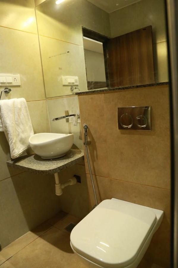 Hotel City Crown Mandsaur Kültér fotó