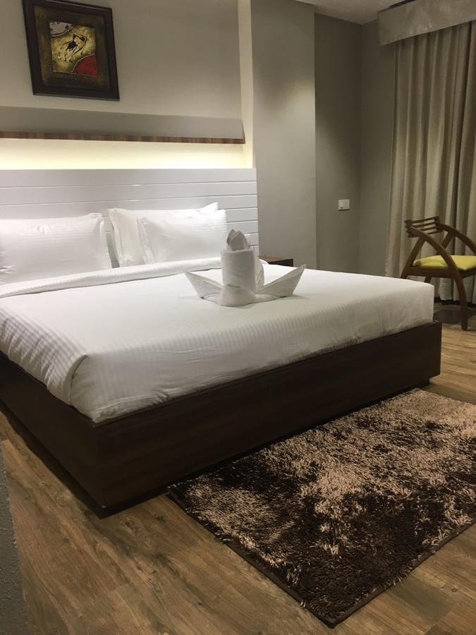 Hotel City Crown Mandsaur Kültér fotó