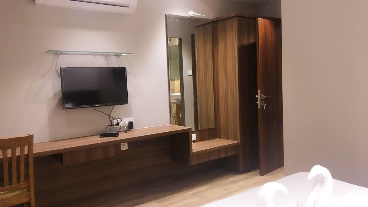Hotel City Crown Mandsaur Kültér fotó